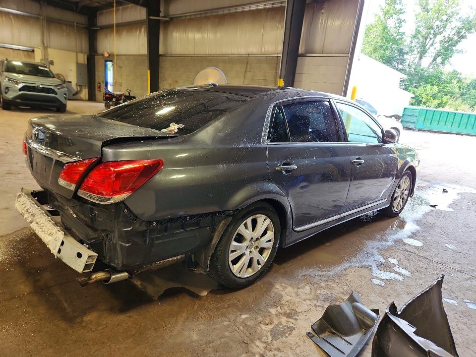 Photo 3 from auction – 2011 TOYOTA AVALON with VIN 4T1BK3DB7BU388710