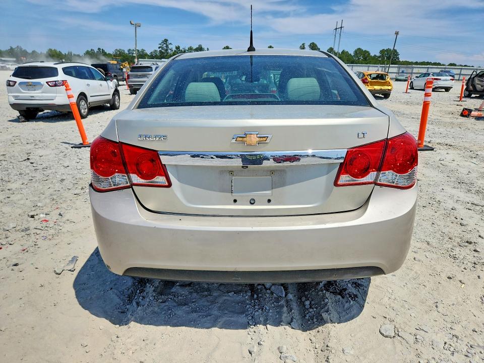 Photo 6 from auction – 2014 CHEVROLET CRUZE with VIN 1G1PC5SB7E7251610