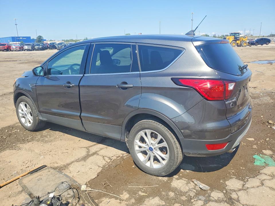 Photo 2 from auction – 2019 FORD ESCAPE with VIN 1FMCU0GD0KUA61530