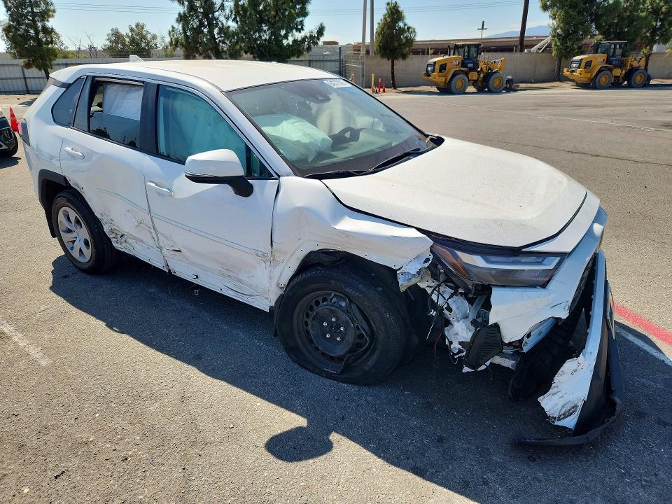 Photo 4 from auction – 2023 TOYOTA RAV4 with VIN 2T3K1RFV3PW297669