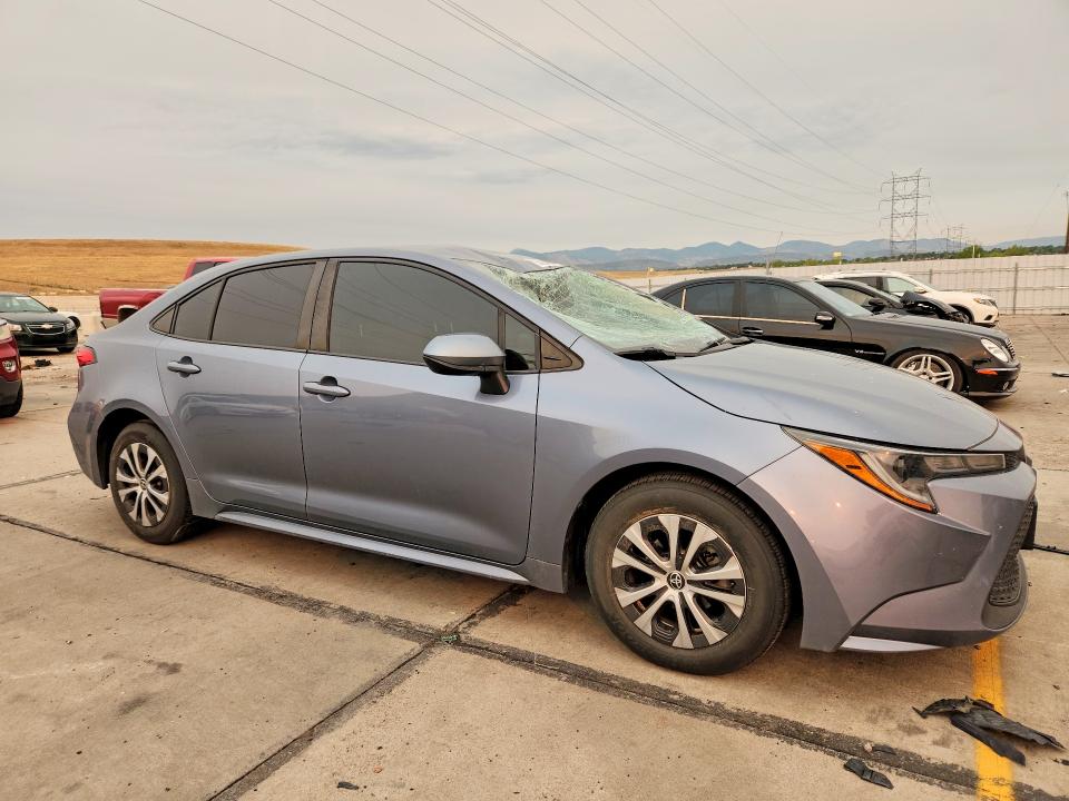 Photo 4 from auction – 2022 TOYOTA COROLLA with VIN JTDEAMDE1N3005472