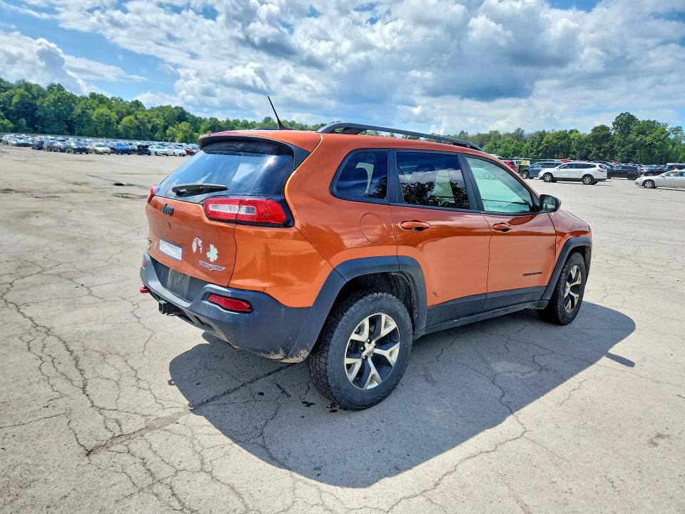 Photo 3 from auction – 2015 JEEP CHEROKEE with VIN 1C4PJMBS3FW569786