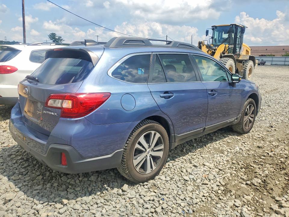 Photo 3 from auction – 2018 SUBARU OUTBACK with VIN 4S4BSANC8J3369938