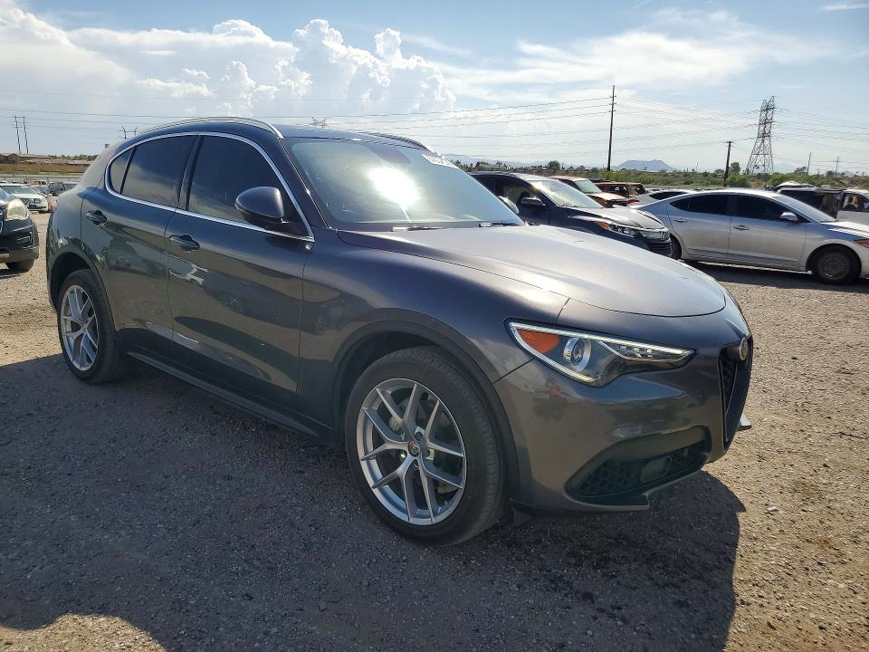 Photo 4 from auction – 2018 ALFA ROMEO STELVIO with VIN ZASFAKBN7J7C17539