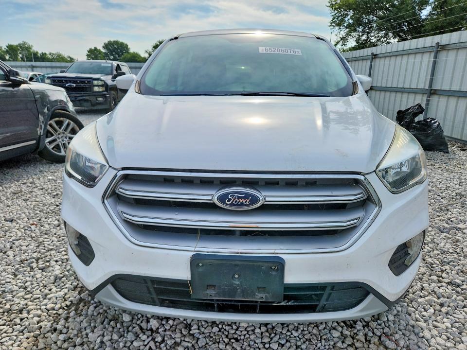 Photo 5 from auction – 2017 FORD ESCAPE with VIN 1FMCU9G92HUC88842