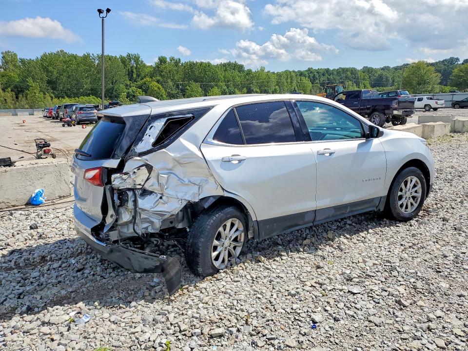Photo 3 from auction – 2019 CHEVROLET EQUINOX with VIN 2GNAXUEV3K6157311