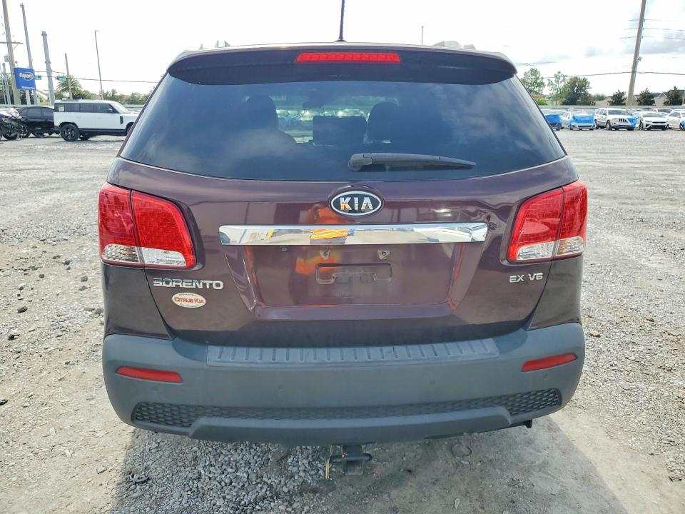 Photo 6 from auction – 2013 KIA SORENTO with VIN 5XYKU3A20DG397742