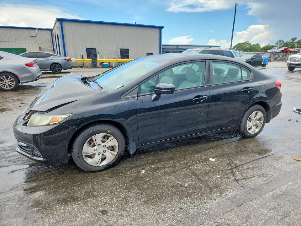 HONDA CIVIC 2015 with VIN 2HGFB2F57FH508510 - Photo from auction