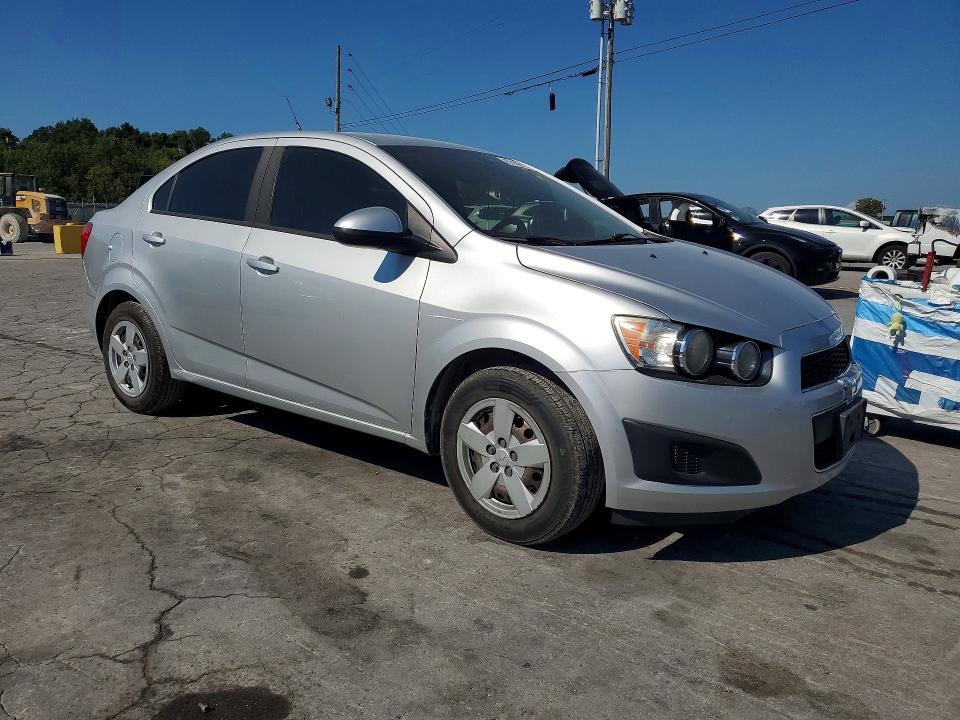 Photo 4 from auction – 2014 CHEVROLET SONIC with VIN 1G1JB5SH5E4127947