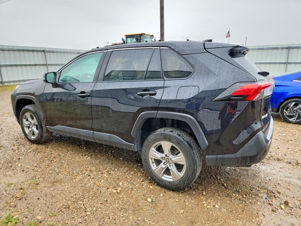 Photo 2 from auction – 2024 TOYOTA RAV4 with VIN 2T3W1RFV8RW323400