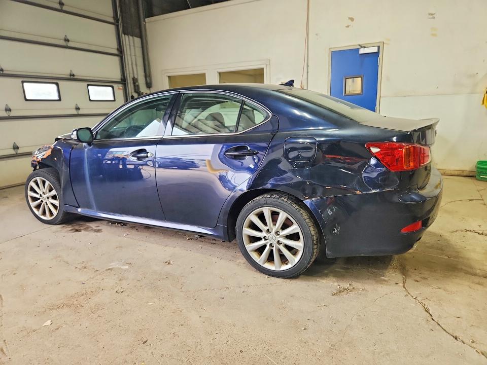 Photo 2 from auction – 2009 LEXUS IS with VIN JTHCK262495034582