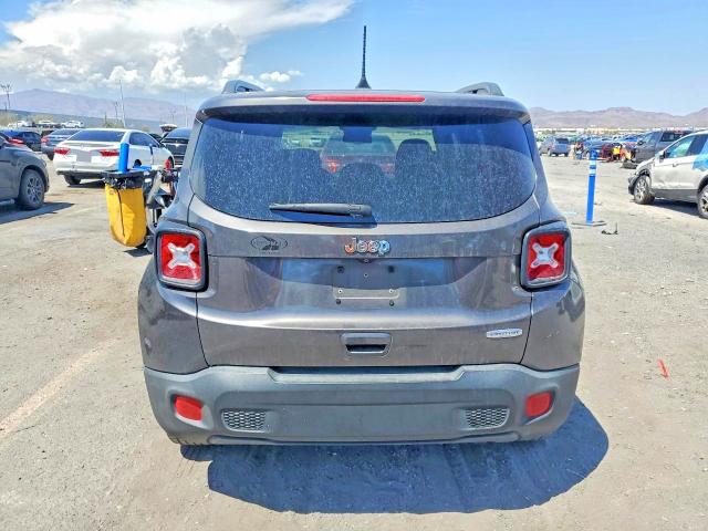 Photo 6 from auction – 2018 JEEP RENEGADE with VIN ZACCJABB0JPJ30576