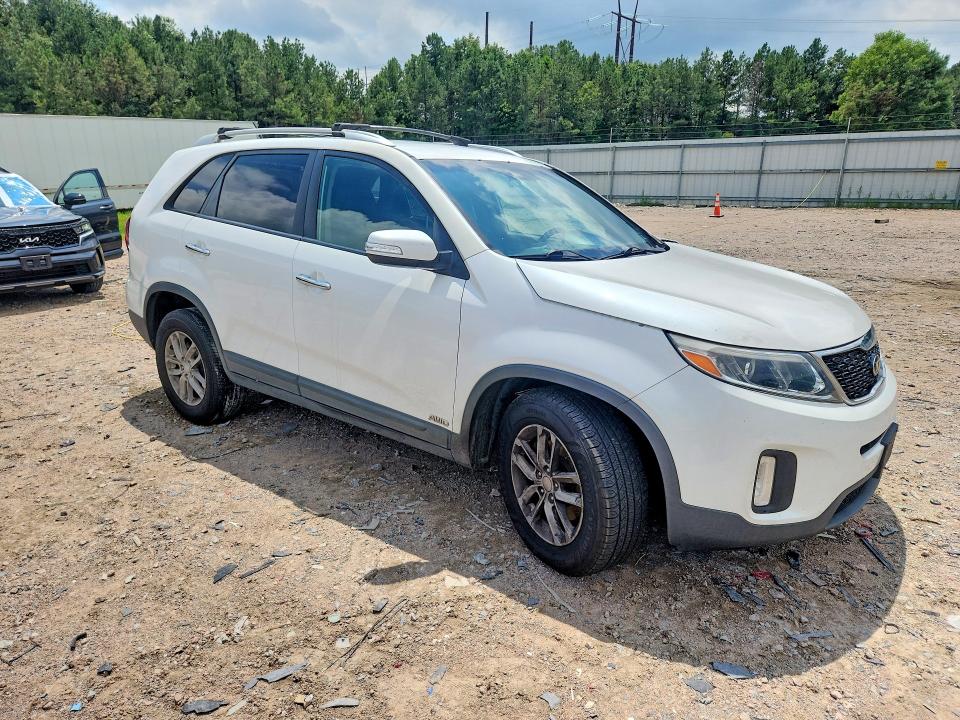 Photo 4 from auction – 2014 KIA SORENTO with VIN 5XYKTDA79EG540483