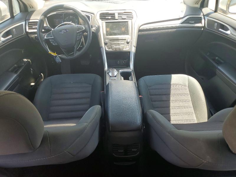 Foto 8 de la subasta – 2017 FORD FUSION con VIN 3FA6P0LU3HR164039