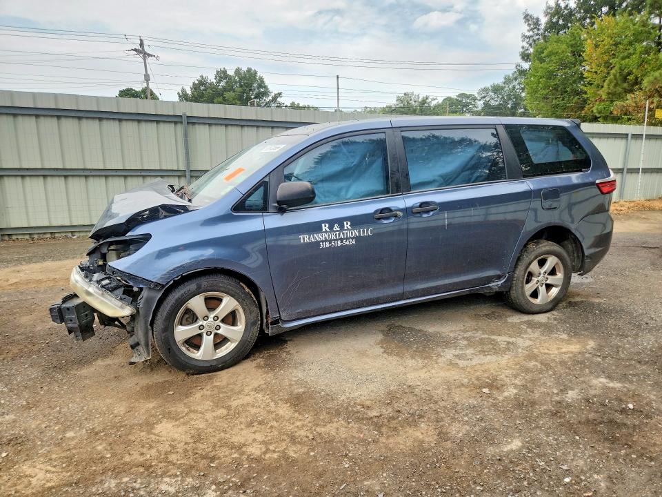TOYOTA SIENNA 2017 with VIN 5TDZZ3DC2HS854208 - Photo from auction