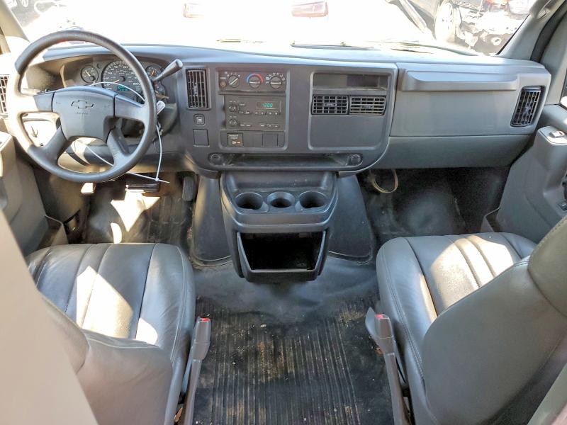 Photo 8 from auction – 2004 CHEVROLET EXPRESS G2500 with VIN 1GCGG25V741189126
