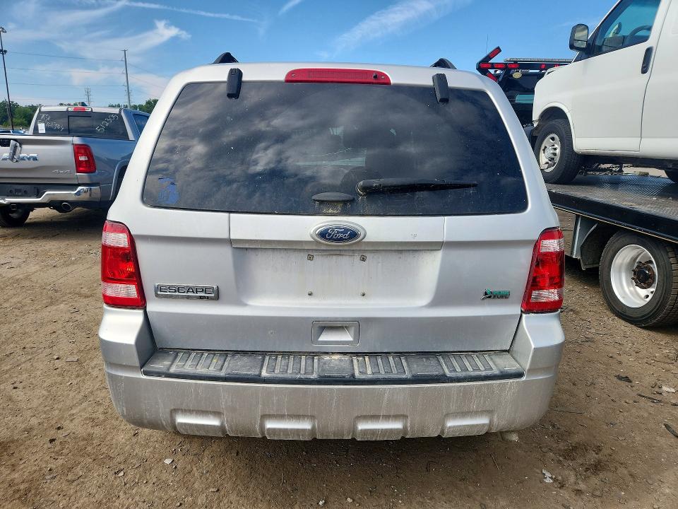 Photo 6 from auction – 2011 FORD ESCAPE with VIN 1FMCU0DGXBKB02546
