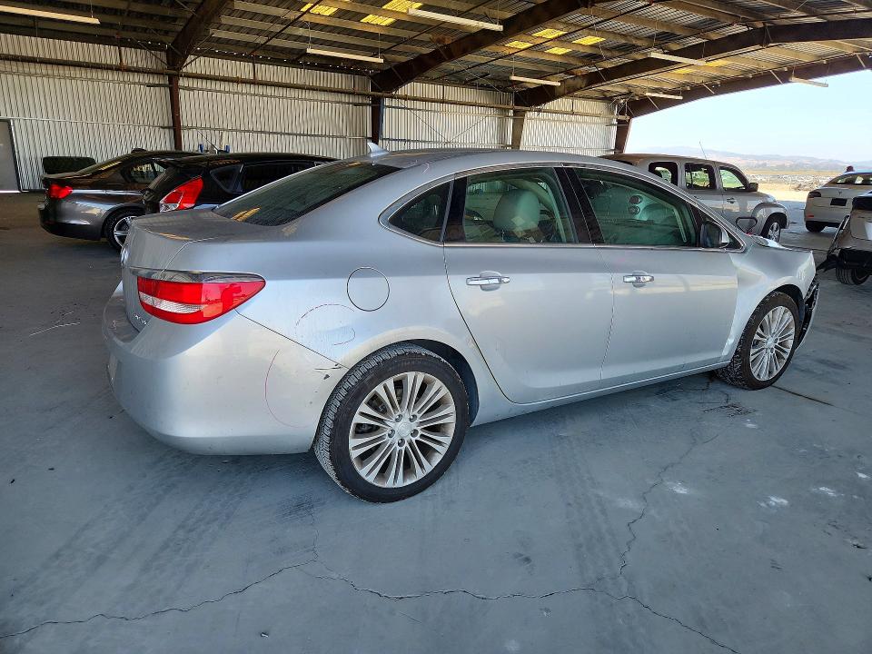 Фото 3 с аукциона – 2014 BUICK VERANO с VIN 1G4PP5SKXE4180556
