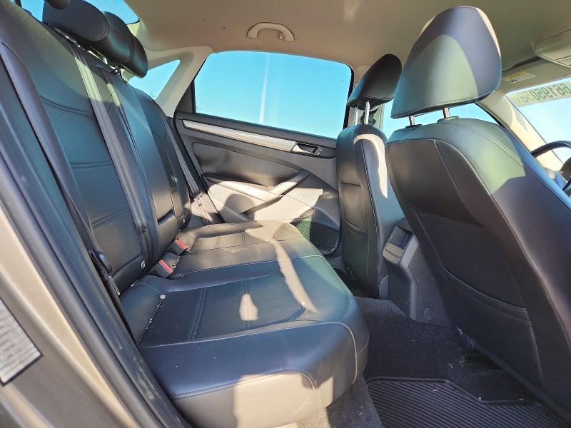 Photo 10 from auction – 2015 VOLKSWAGEN PASSAT with VIN 1VWAT7A35FC046974