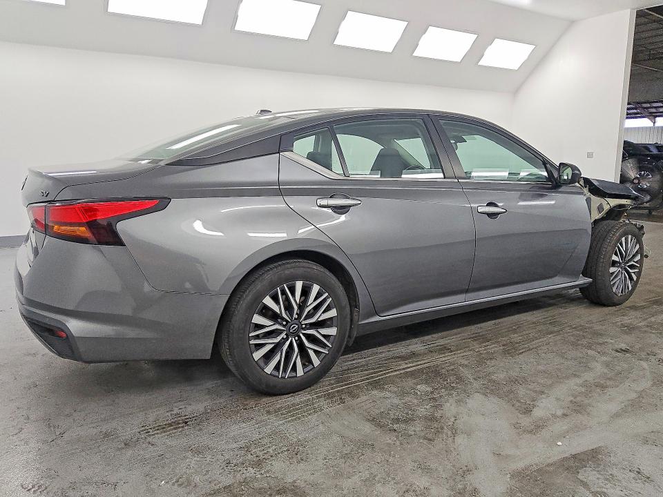 Photo 3 from auction – 2024 NISSAN ALTIMA with VIN 1N4BL4DV4RN394363