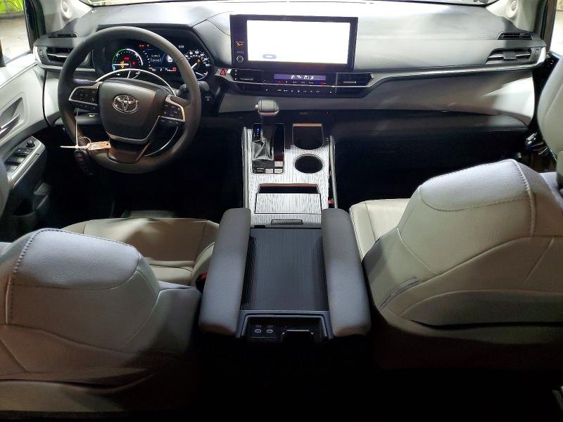 Photo 8 from auction – 2026 TOYOTA SIENNA with VIN 5TDYSKFC2TS257088