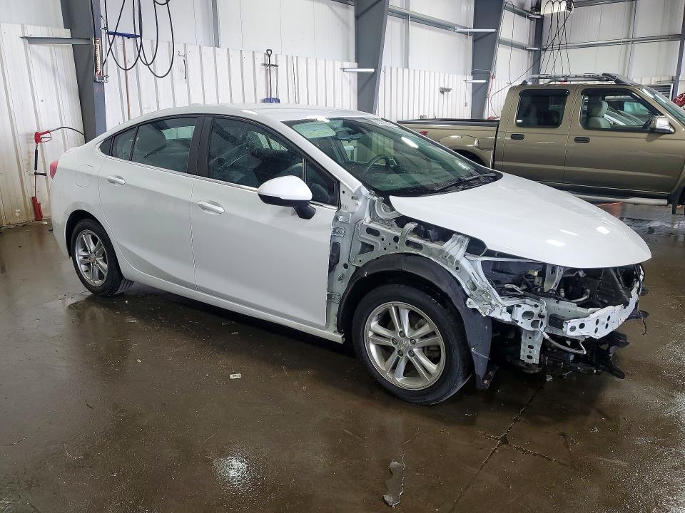 Photo 4 from auction – 2017 CHEVROLET CRUZE with VIN 1G1BE5SM2H7250830