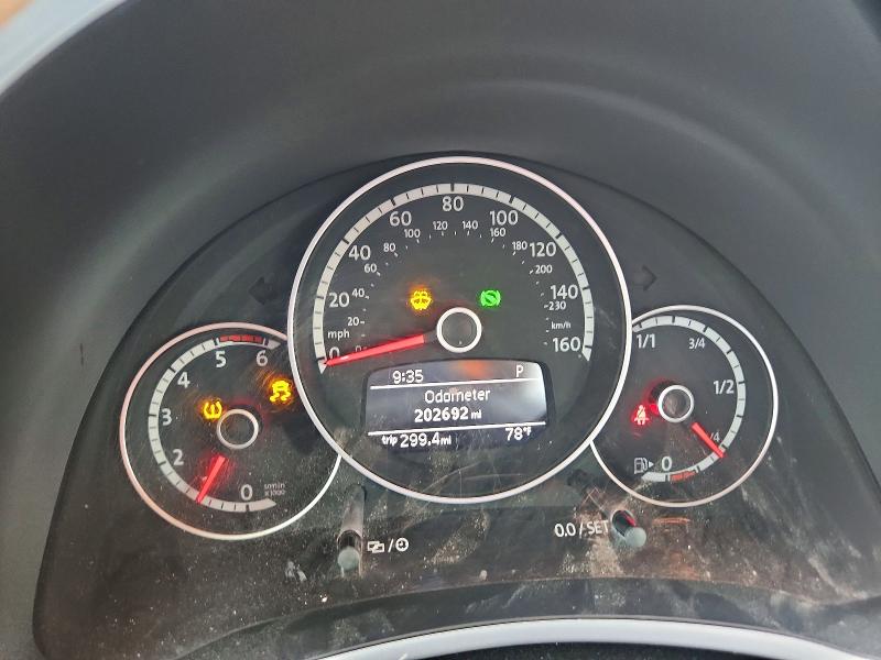Фото 9 с аукциона – 2014 VOLKSWAGEN BEETLE с VIN 3VWJL7AT6EM615201