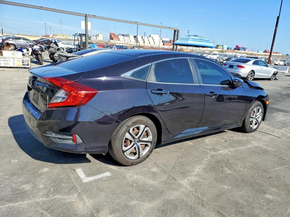 Photo 3 from auction – 2017 HONDA CIVIC with VIN 2HGFC2F56HH523161