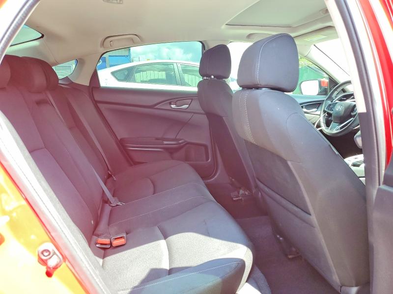 صورة رقم 10 من المزاد - 2018 HONDA CIVIC مع VIN 2HGFC2F71JH506730