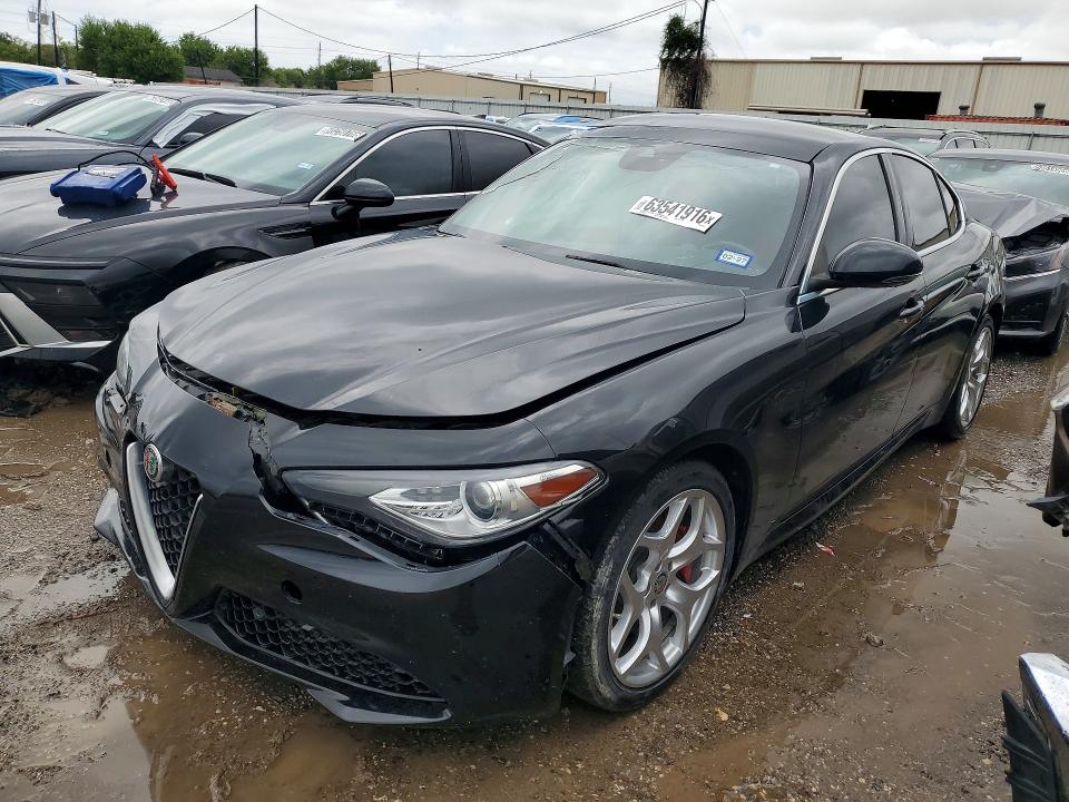 Снимка 1 от търг – 2020 ALFA ROMEO GIULIA с VIN ZARFAMBN1L7634460