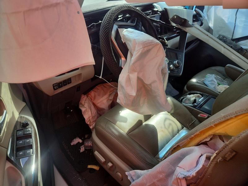 Photo 8 from auction – 2015 TOYOTA SIENNA with VIN 5TDYK3DC1FS609204