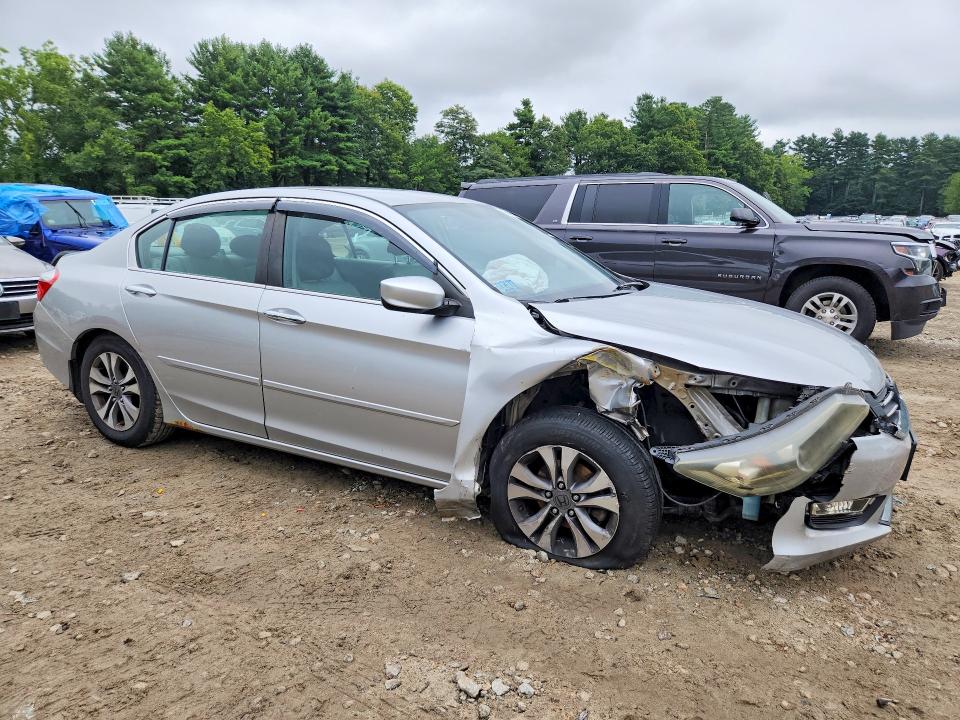 Photo 4 from auction – 2014 HONDA ACCORD with VIN 1HGCR2F3XEA284384