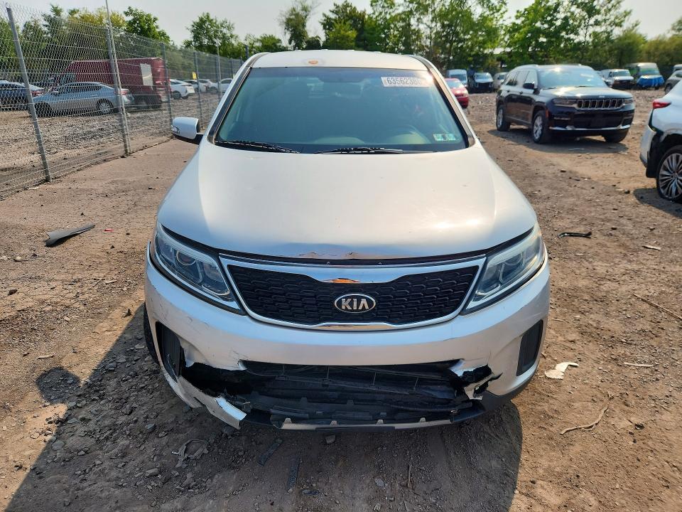 Photo 5 from auction – 2015 KIA SORENTO with VIN 5XYKT3A61FG577286