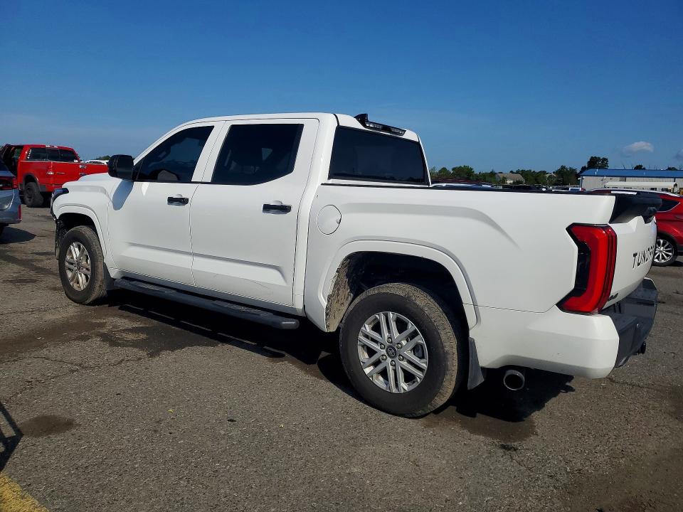 Photo 2 from auction – 2026 TOYOTA TUNDRA with VIN 5TFKB5DBXTX376843