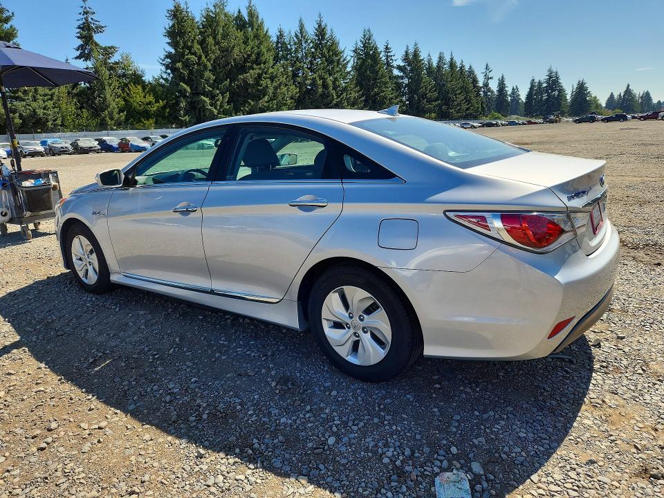 Photo 2 from auction – 2013 HYUNDAI SONATA with VIN KMHEC4A48DA099264
