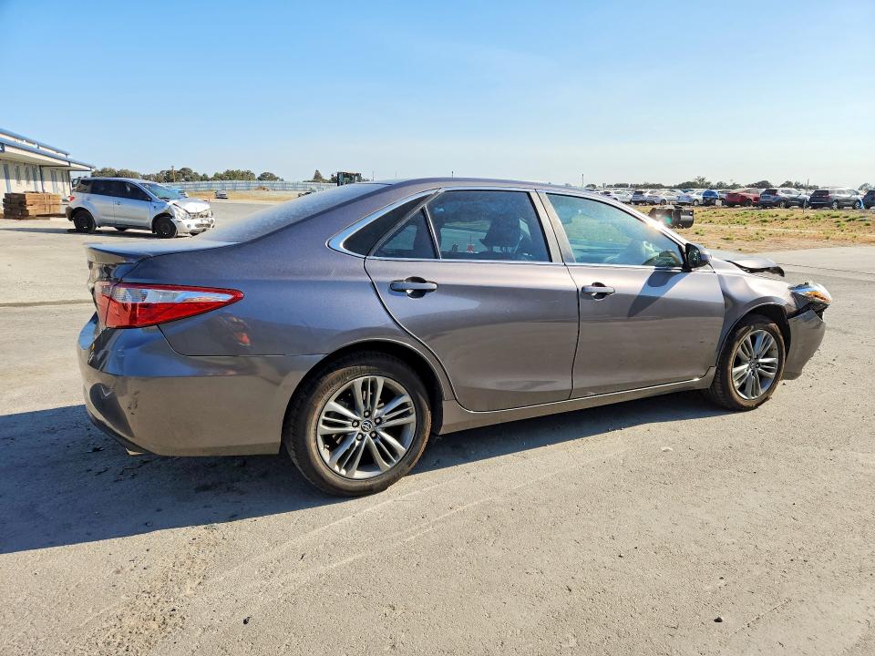Zdjęcie 3 z aukcji – 2016 TOYOTA CAMRY z VIN 4T1BF1FK7GU126649