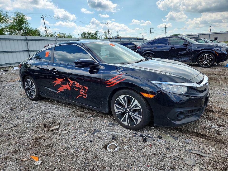 Photo 4 from auction – 2017 HONDA CIVIC with VIN 2HGFC3B72HH359856