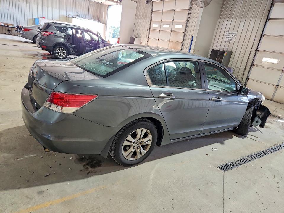 Photo 3 from auction – 2010 HONDA ACCORD with VIN 1HGCP2F47AA032410