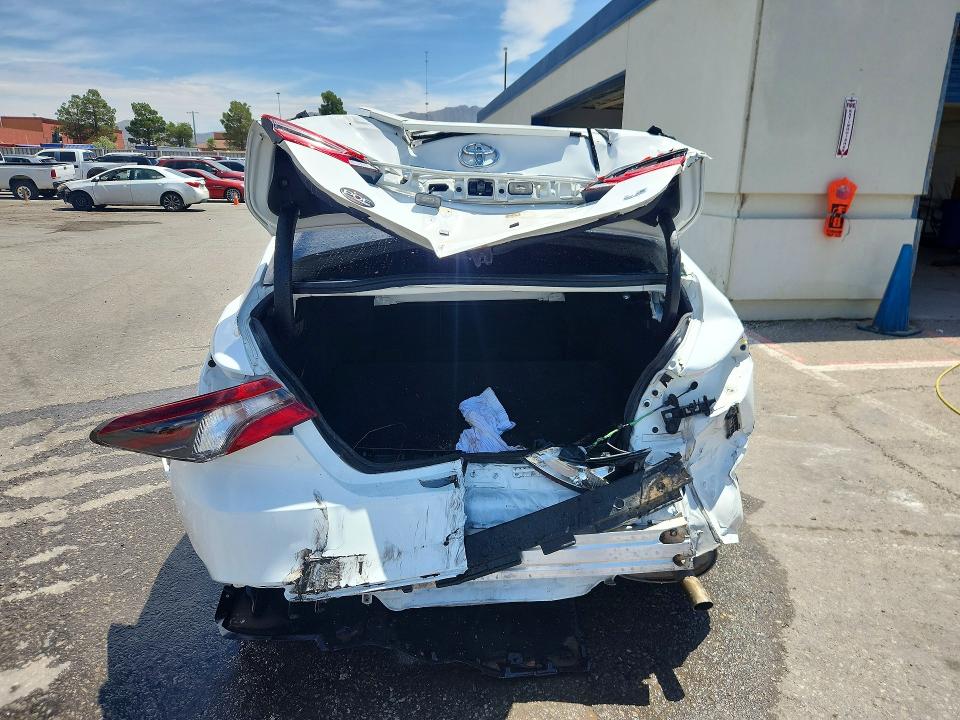 Photo 6 from auction – 2022 TOYOTA CAMRY with VIN 4T1C11AK4NU046863