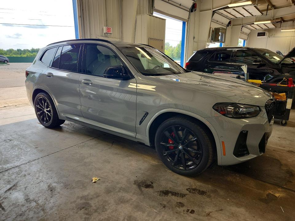 Фото 4 с аукциона – 2024 BMW X3 с VIN 5UX83DP01R9V95553
