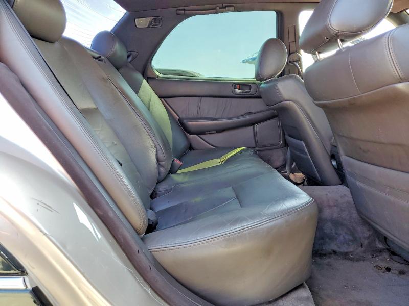 Zdjęcie 10 z aukcji – 1993 LEXUS LS z VIN JT8UF11E8P0168266