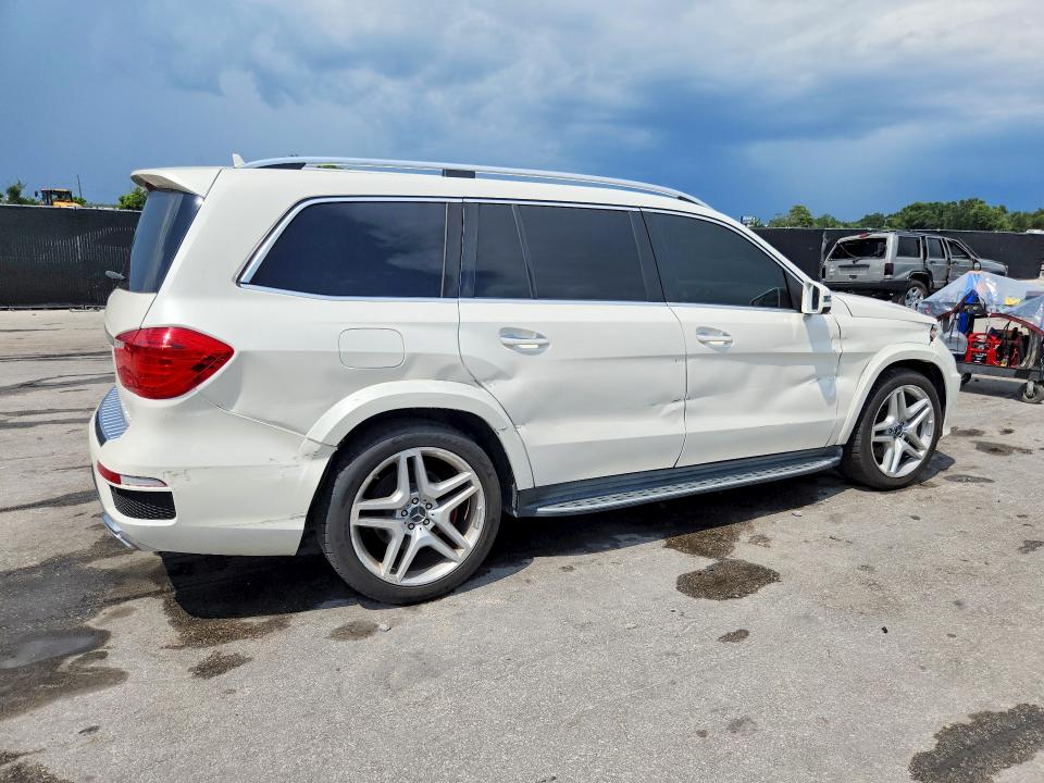 Photo 3 from auction – 2014 MERCEDES-BENZ GL with VIN 4JGDF7DE4EA310261
