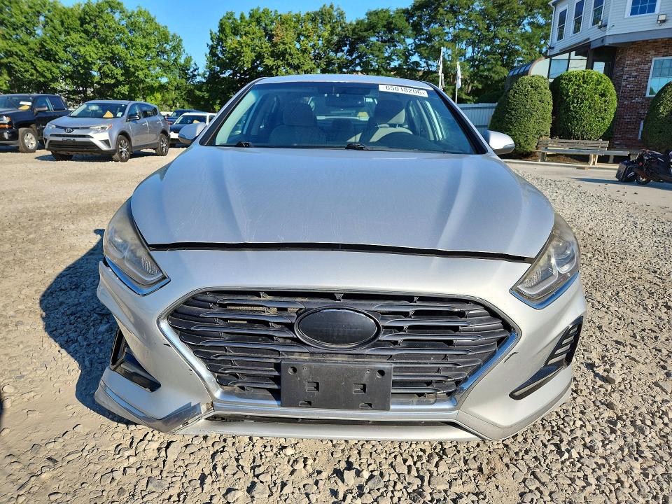 Photo 5 from auction – 2018 HYUNDAI SONATA with VIN 5NPE34AF5JH606485