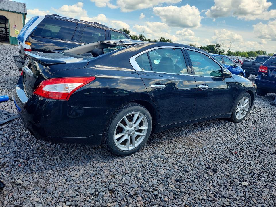 Photo 3 from auction – 2011 NISSAN MAXIMA with VIN 1N4AA5AP7BC862570
