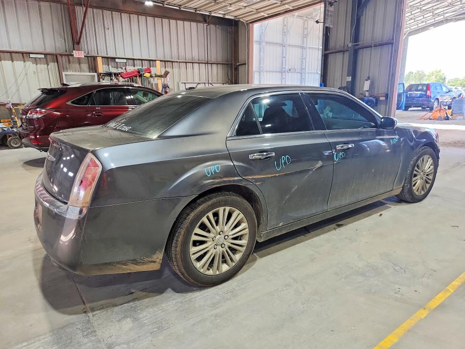 Photo 3 from auction – 2014 CHRYSLER 300C with VIN 2C3CCAKG4EH260445