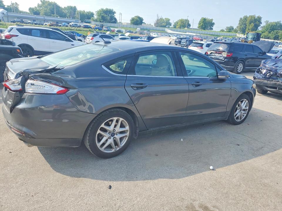 Photo 3 from auction – 2016 FORD FUSION with VIN 3FA6P0HD8GR143792