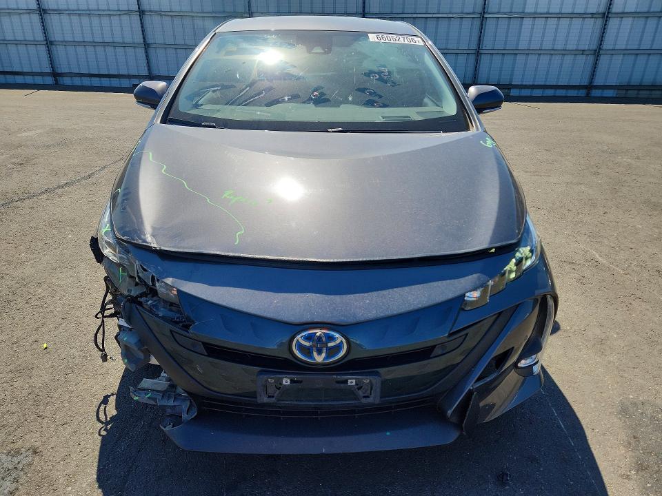 Photo 5 from auction – 2017 TOYOTA PRIUS PRIME with VIN JTDKARFP3H3063845