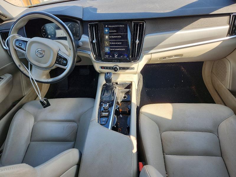 Photo 8 from auction – 2017 VOLVO S90 with VIN YV1A22MK5H1005538