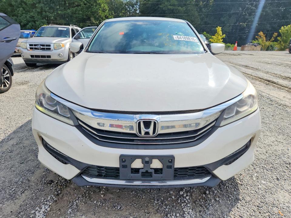 Photo 5 from auction – 2016 HONDA ACCORD with VIN 1HGCR2F51GA147354