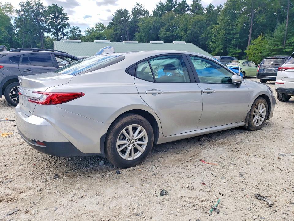 Photo 3 from auction – 2026 TOYOTA CAMRY with VIN 4T1DBADKXTU039877
